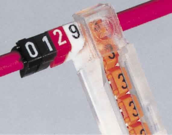 LEGRAND - LEG038395 CAB3-UTENSILE CARICATORE PER SEZ. 0,5-1,