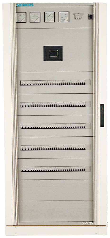 SIEMENS - SIE8GK99880KL01 ALPHA 630 UNIVERSAL, quadro da parete, con scomparto di distribuzione, IP55, classe di protezione 1